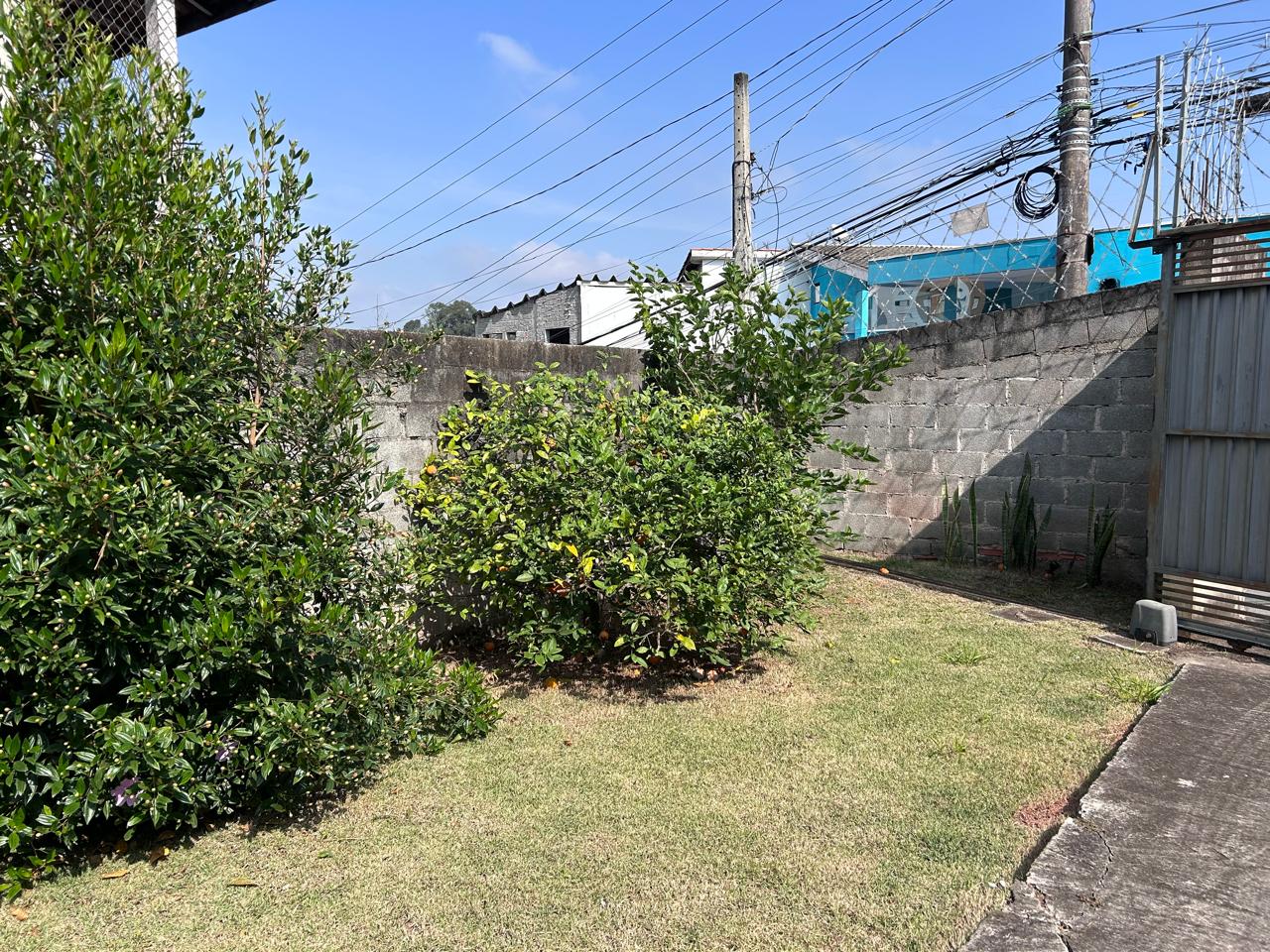 CASA - 3 DORMITÓRIOS - JARDIM SABIÁ - COTIA / SP