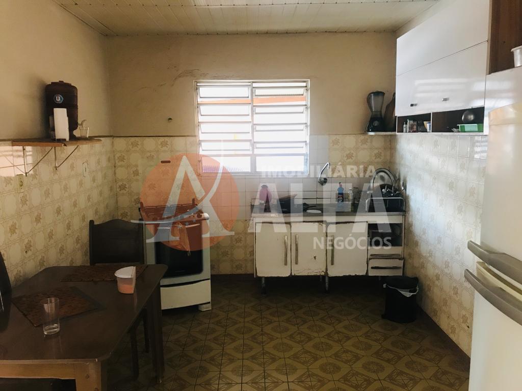 Casa à venda com 2 quartos, 71m² - Foto 4