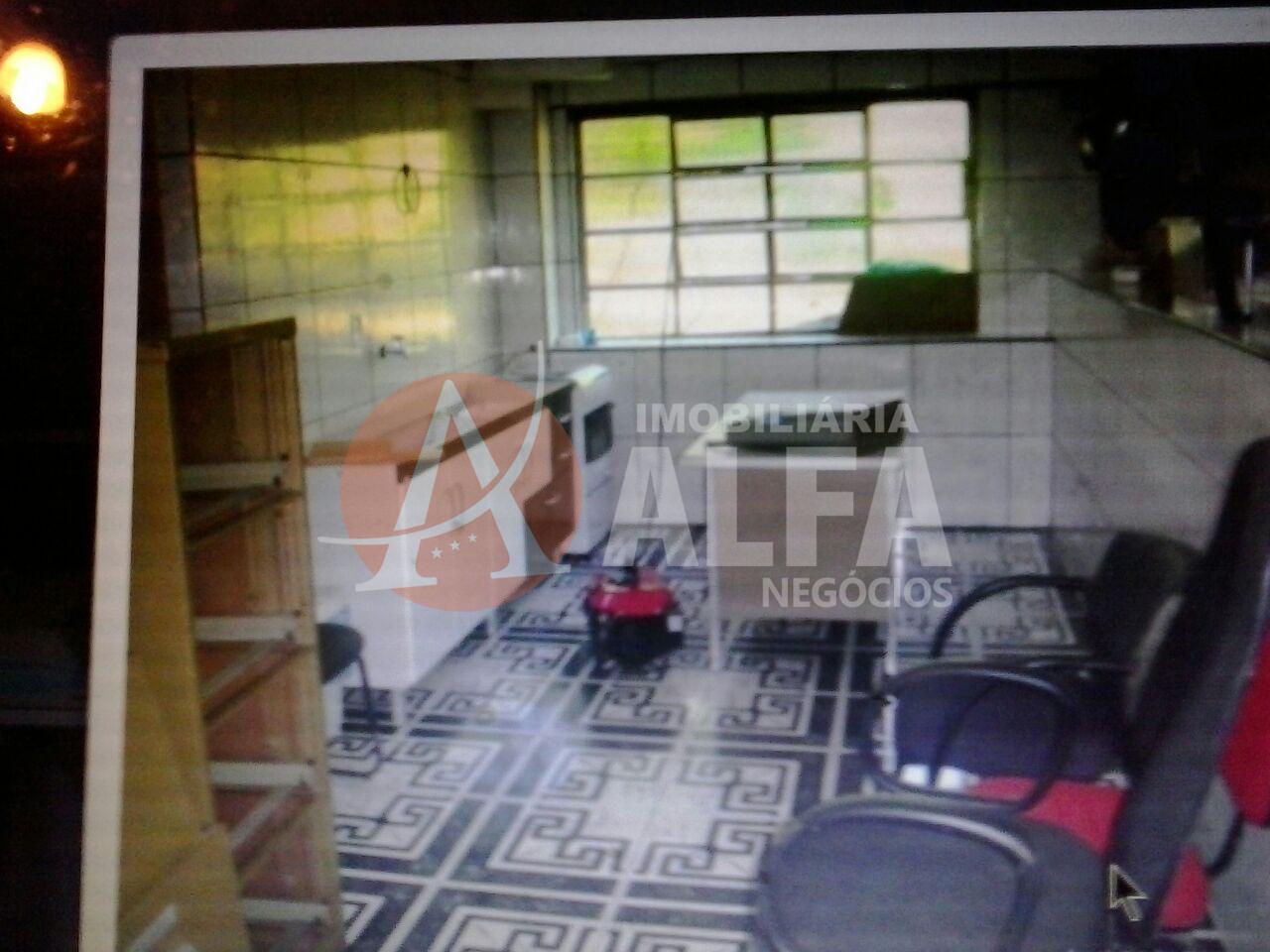 Casa à venda com 3 quartos, 1500m² - Foto 4