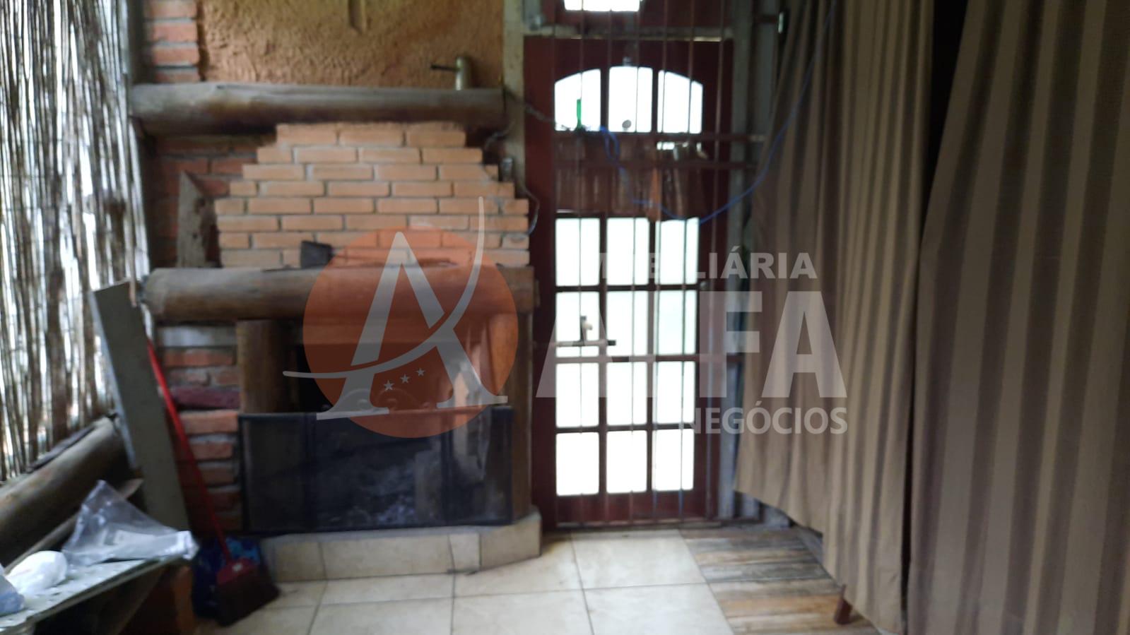 Casa à venda com 3 quartos, 1500m² - Foto 2