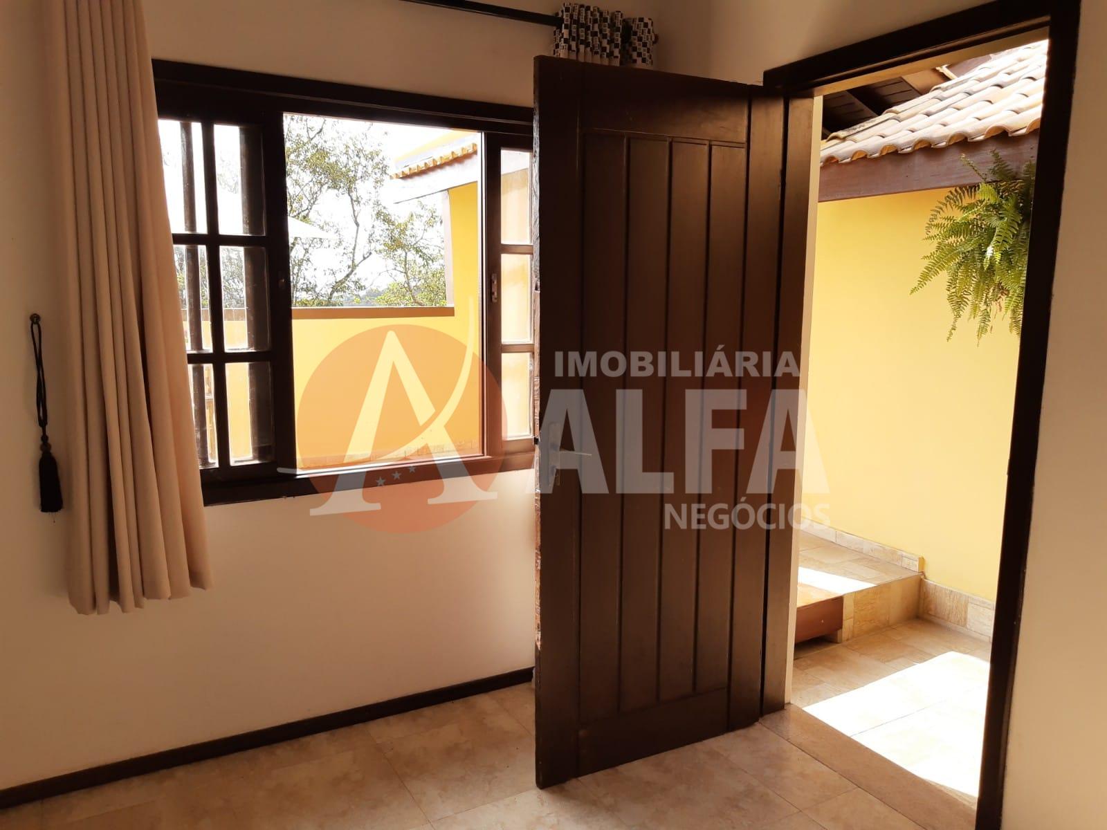 Linda casa com 01 Dormitorio no Paraiso !!!