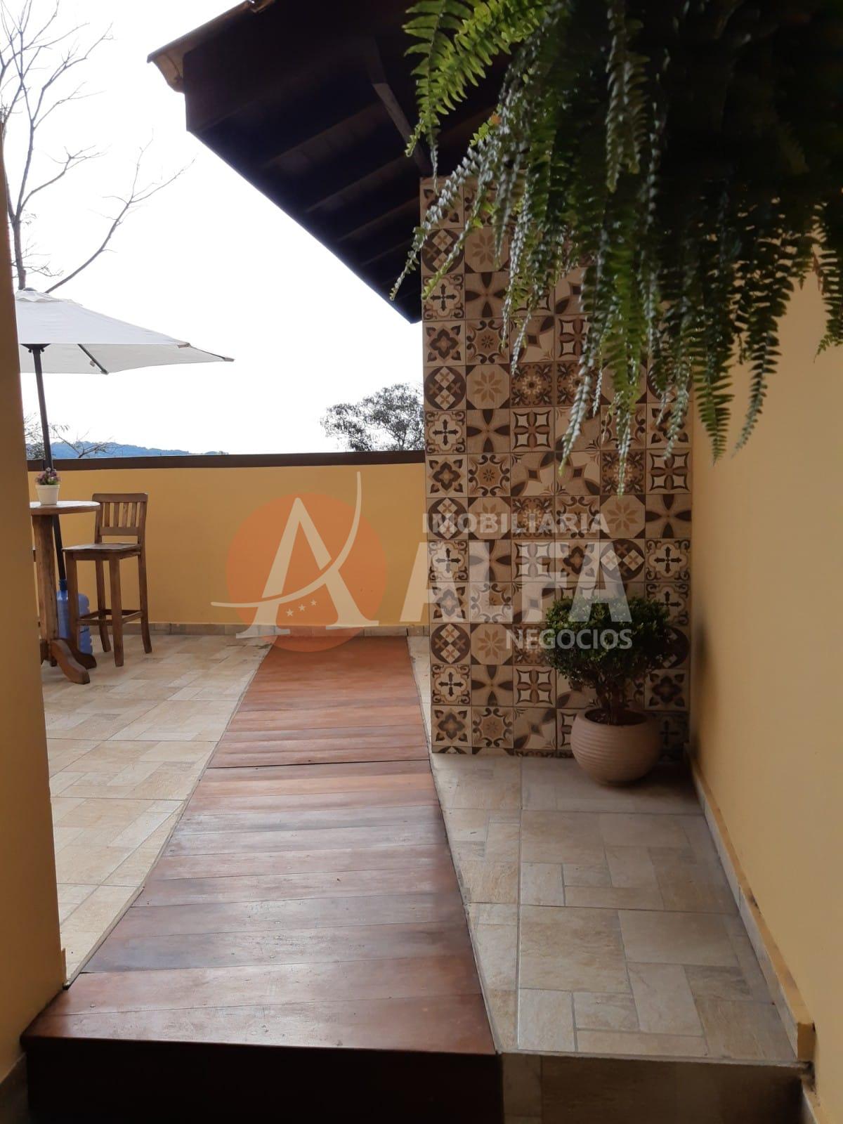 Linda casa com 01 Dormitorio no Paraiso !!!