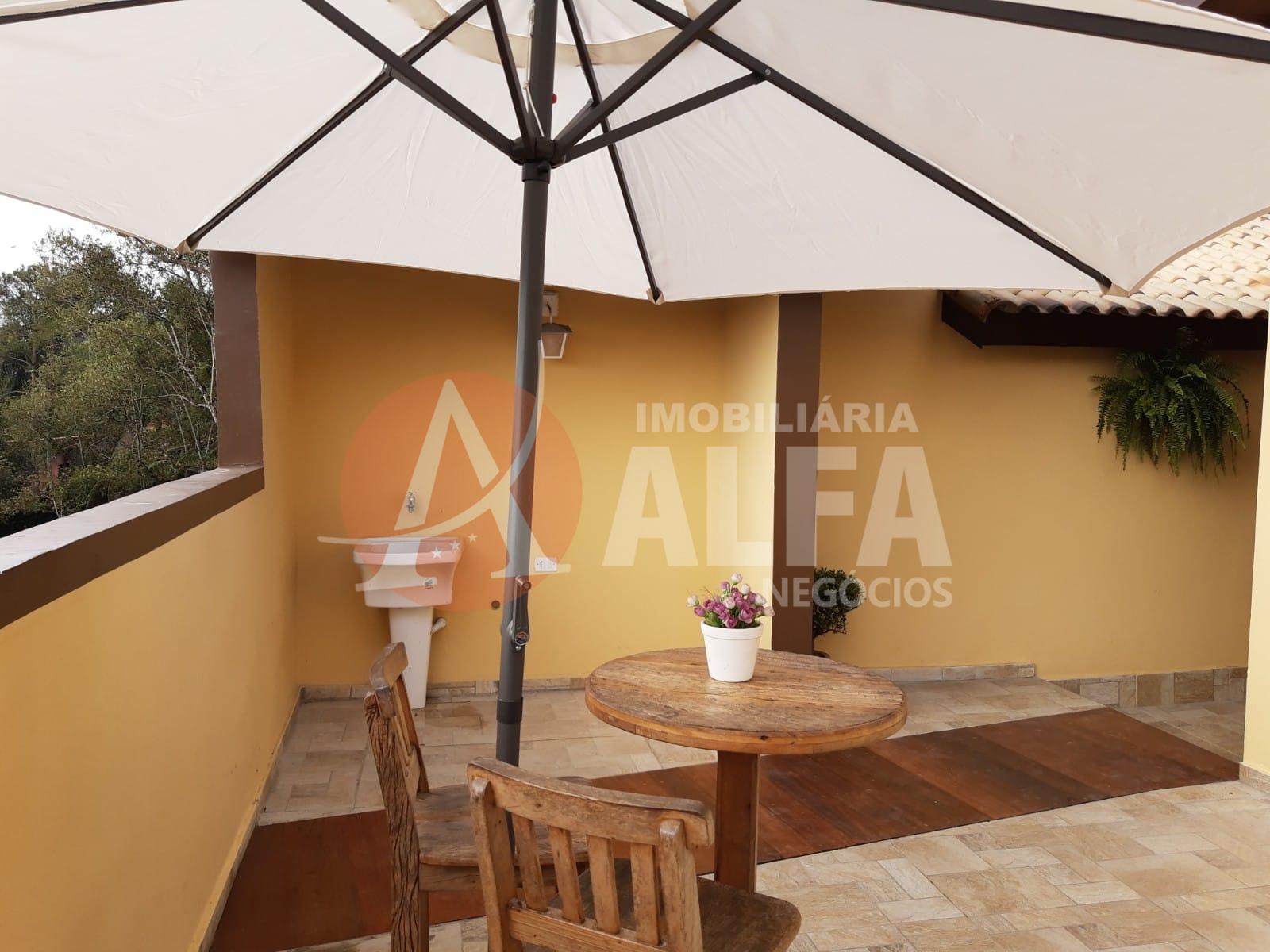 Linda casa com 01 Dormitorio no Paraiso !!!