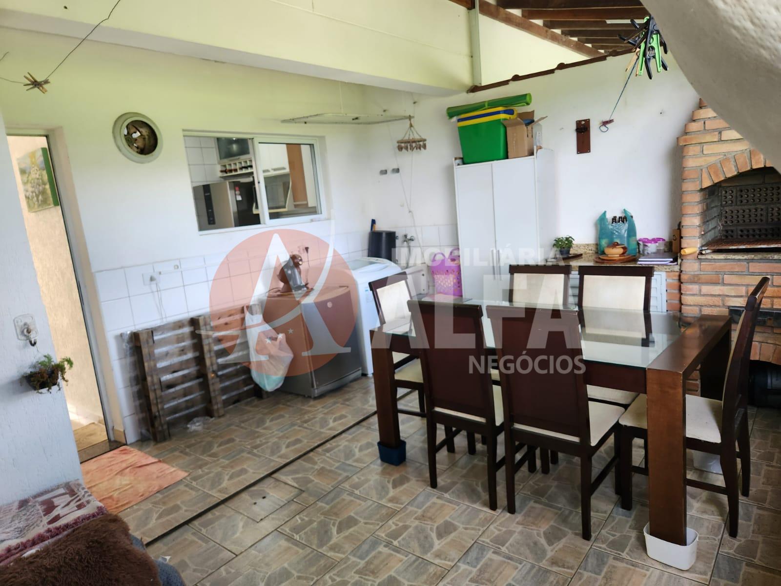 Casa à venda com 2 quartos, 70m² - Foto 6