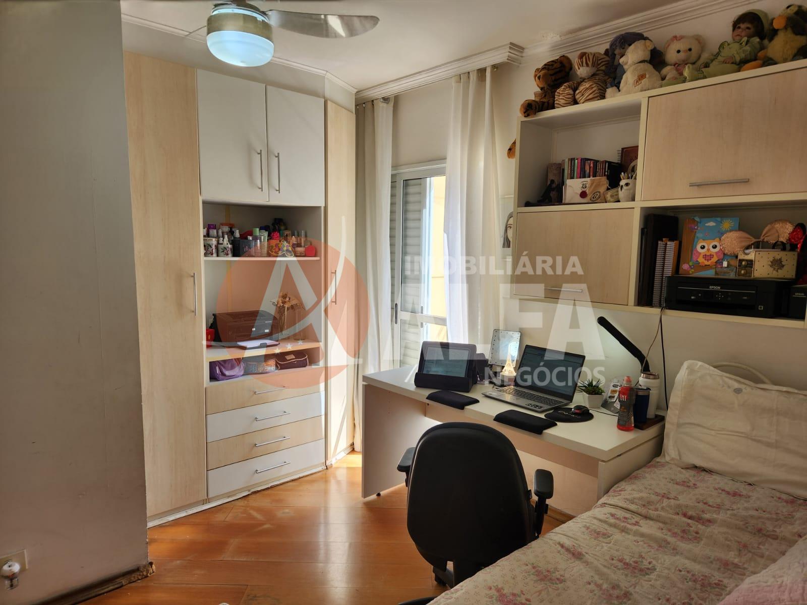 Casa à venda com 2 quartos, 70m² - Foto 11