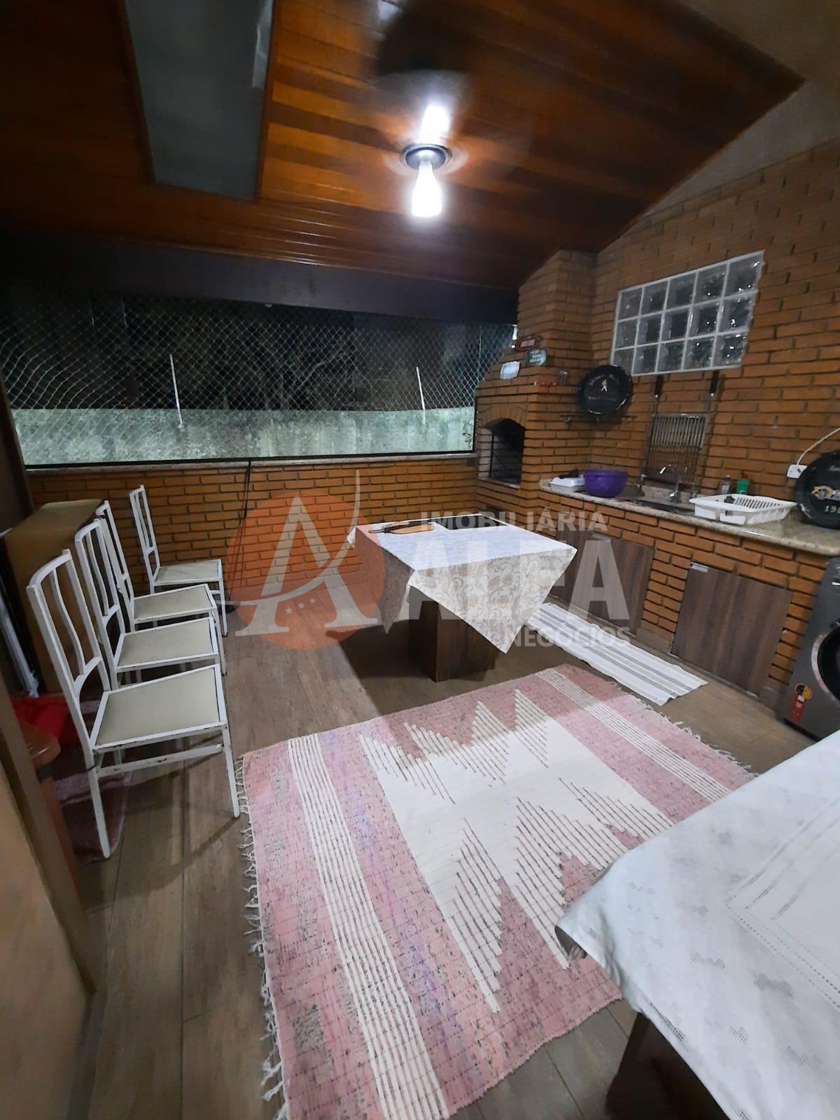 Casa à venda com 3 quartos, 100m² - Foto 4