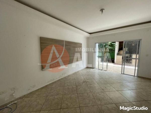 Casa à venda com 3 quartos, 360m² - Foto 15