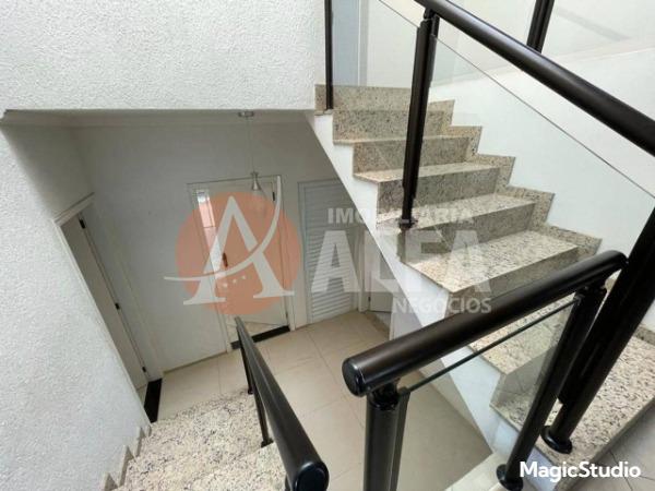 Casa à venda com 3 quartos, 360m² - Foto 17