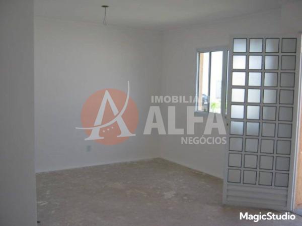 Casa à venda com 4 quartos, 150m² - Foto 4