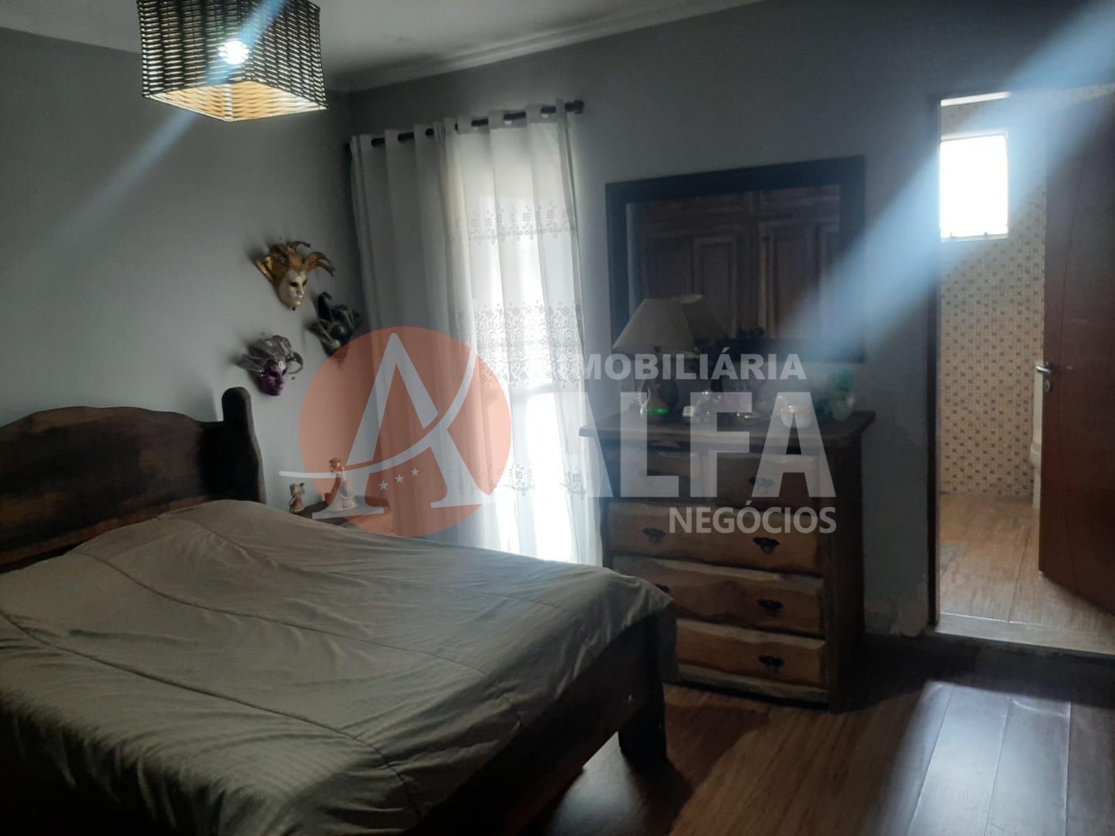 Casa à venda com 3 quartos, 60m² - Foto 11