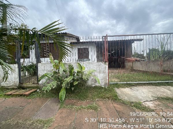 Imóvel em ótima região — Casa no Ponta Grossa, Porto Alegre - RS, Nº 559, 2 quartos, 1 vaga, 115,62m²
