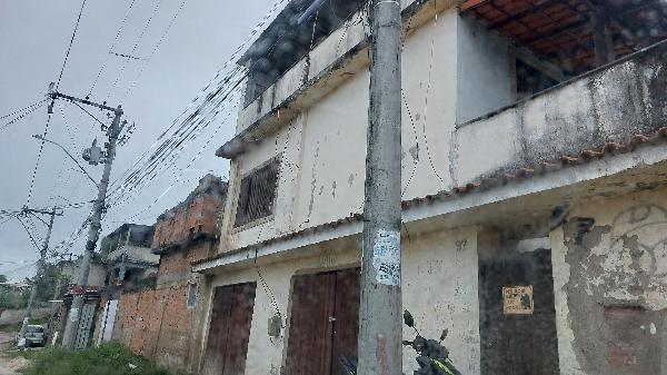 Imóvel com bom aproveitamento — Casa no Mutuaguacu, Sao Goncalo - RJ, Nº 97, 2 quartos, 2 vagas, 244,46m²