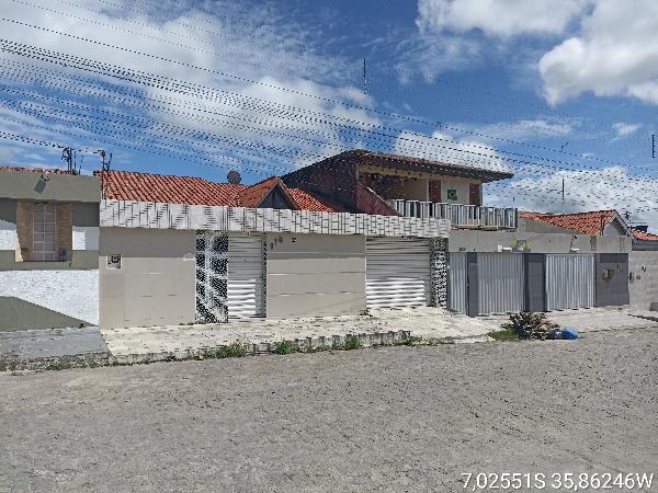 Negócio especial — Casa no Centro, Esperanca - PB, Nº 170, 3 quartos, 1 vaga, 200m²