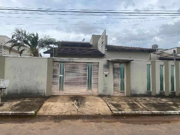 Oferta com excelente localização — Casa no Plano Diretor Sul, Palmas - TO, Nº S, 3 quartos, 1 vaga, 448m²
