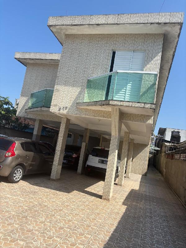 Imóvel bem posicionado — Sobrado no Parque Sao Vicente, Sao Vicente - SP, Nº 379, 2 quartos, 1 vaga, 1m²