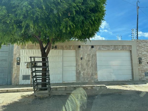Oferta vantajosa — Casa no Argemiro, Juazeiro - BA, Nº 34, 3 quartos, 1 vaga, 160m²