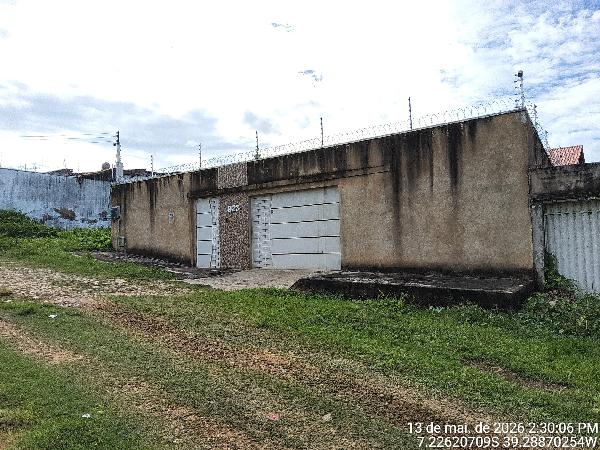 Negócio vantajoso — Casa no Novo Juazeiro, Juazeiro do Norte - CE, Nº 923, 4 quartos, 1 vaga, 736m²