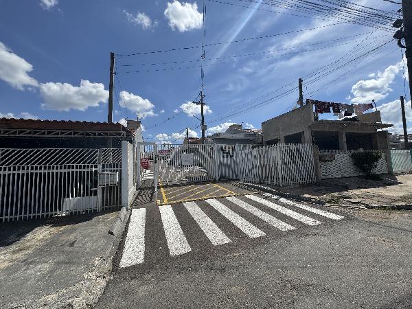 Oferta vantajosa — Casa no Gralha Azul, Fazenda Rio Grande - PR, Nº 710, 3 quartos, 1 vaga, 108m²