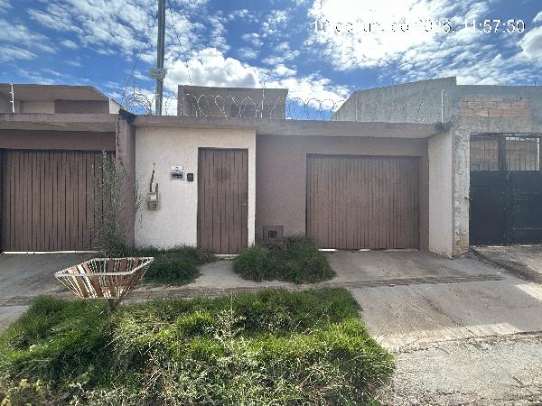 Imóvel com potencial — Casa no Residencial Jardim Canedo Iii, Senador Canedo - GO, N. SN CS 02 QD 02 LT 23, 2 quartos, 1 vaga, 150m²