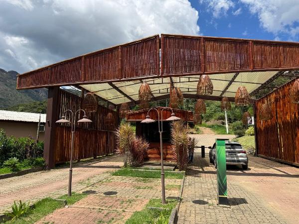 Imóvel com boa estrutura — Terreno no Colonia Alpina, Teresopolis - RJ, N. SN QD I