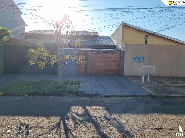 Imóvel em região valorizada — Casa no Caicara, Campo Grande - MS, Nº 940, 3 quartos, 1 vaga, 180m²