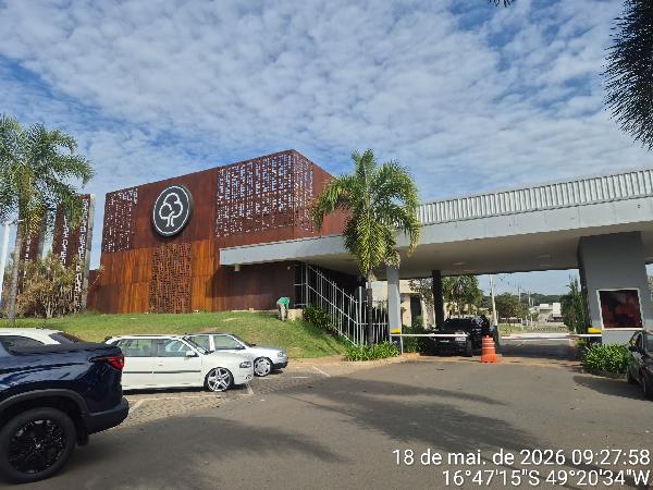 Excelente oportunidade — Casa no Parqville Pinheiros, Aparecida de Goiania - GO, N. SN LT 05, 4 quartos, 325m²