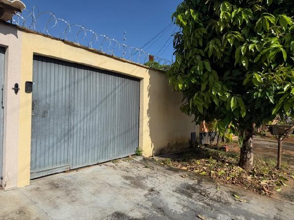 Imóvel com boa estrutura — Casa no Jardim Mariliza, Goiania - GO, N. SN LT 03 QD 56 CS 01, 3 quartos, 1 vaga, 162,5m²