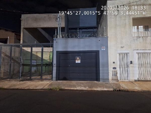 Casa, 2 quartos, 288 m² - Foto 1