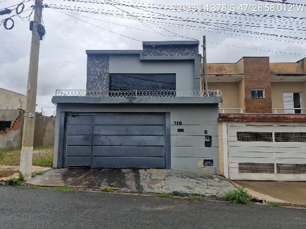 Casa, 3 quartos, 175 m² - Foto 1
