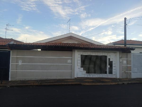 Imóvel bem localizado — Casa no Jardim Coronel Victor Meirelles, Santa Rita do Passa Quatro - SP, Nº 183, 3 quartos, 250m²