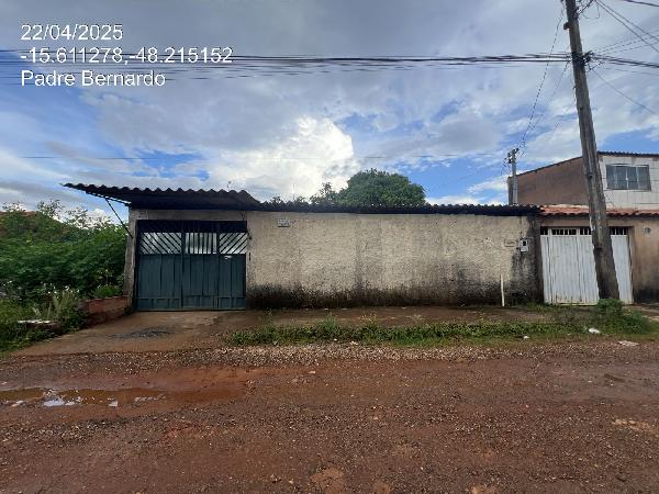 Oportunidade valiosa — Casa no Ouro Verde, Padre Bernardo - GO, Nº 341, 2 quartos, 250m²