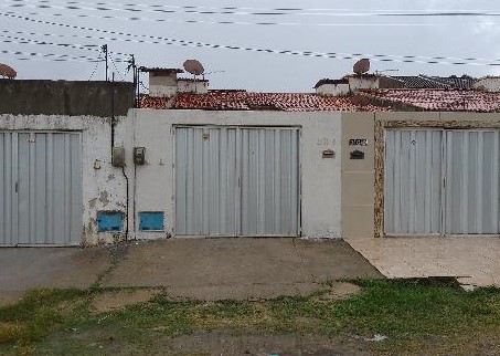 Imóvel bem posicionado — Casa no Mondubim, Fortaleza - CE, Nº 36A, 2 quartos, 200m²