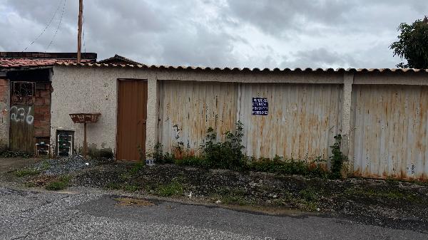 Casa, 2 quartos, 360 m² - Foto 1