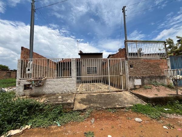 Chance única — Casa no Parque Estrela Dalva X, Luziania - GO, Nº S, 2 quartos, 1 vaga, 180m²