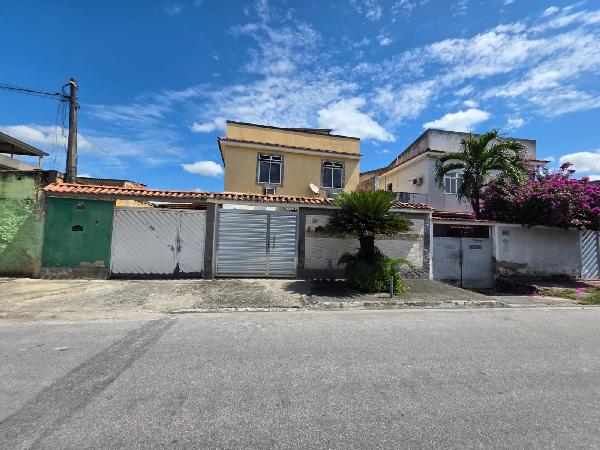 Oferta com excelente localização — Casa no Jardim Alzira, Queimados - RJ, Nº 144, 2 quartos, 1 vaga, 320m²