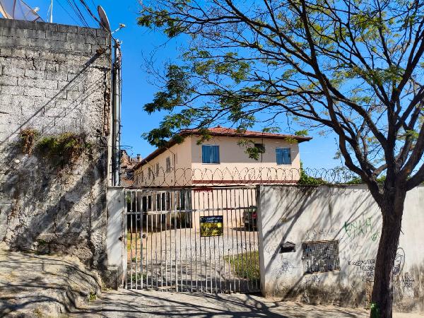 Imóvel com boa estrutura — Casa no Ceu Azul, Belo Horizonte - MG, Nº 220, 2 quartos, 1 vaga, 118,14m²