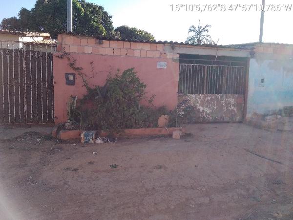 Imóvel bem localizado — Casa no Parque Estrela Dalva X, Luziania - GO, N. SN CS 02, 2 quartos, 1 vaga, 180m²