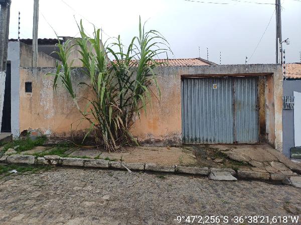 Negócio com vantagem — Casa no Boa Vista, Arapiraca - AL, Nº 703, 1 quarto, 1 vaga, 157,5m²