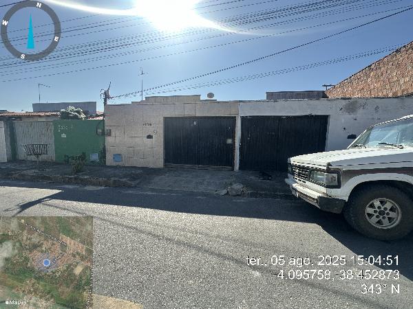 Imóvel em local estratégico — Casa no Vertente, Horizonte - CE, Nº 5139, 2 quartos, 282m²