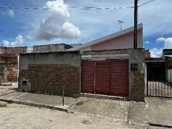 Imóvel com boa estrutura — Casa em Santa Rita - PB, Nº 102, 2 quartos, 1 vaga, 80m²