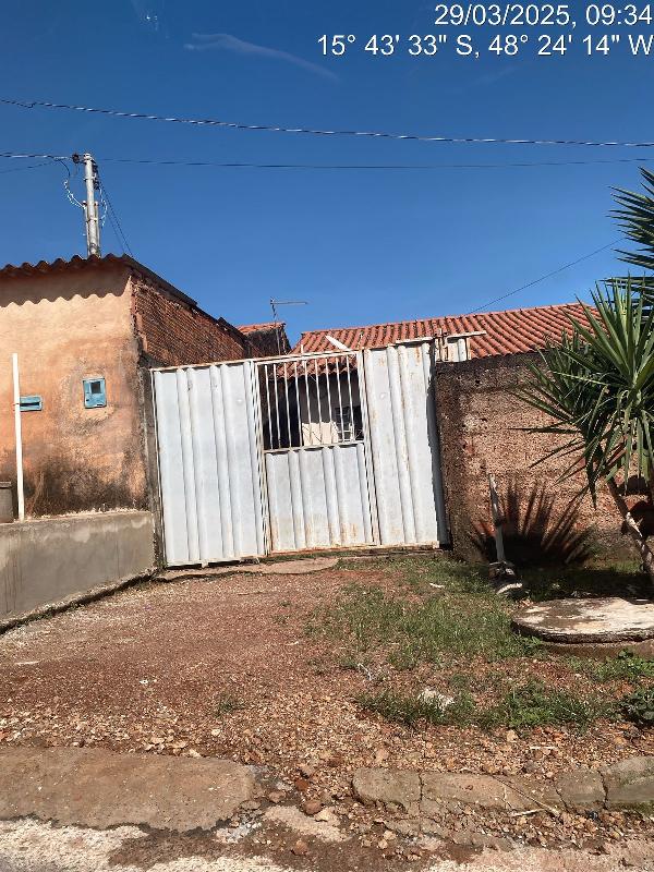 Oferta imperdível — Casa no Girassol, Cocalzinho de Goias - GO, N. SN QD 20 LT 20, 2 quartos, 240m²