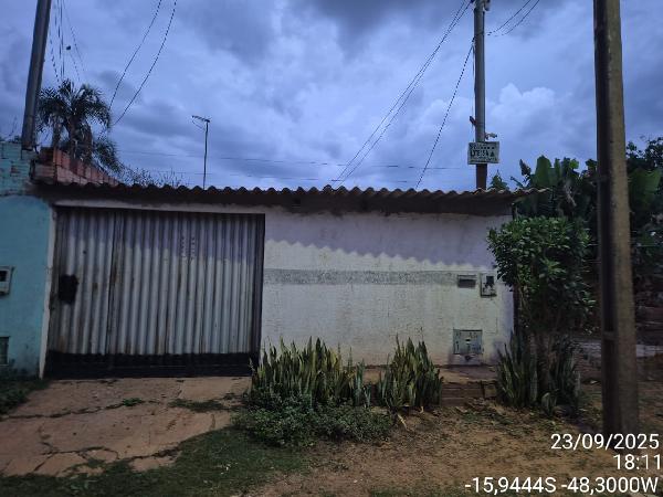 Oferta com destaque — Casa no Jardim Ana Beatriz I, Santo Antonio do Descoberto - GO, 2 quartos, 180m²