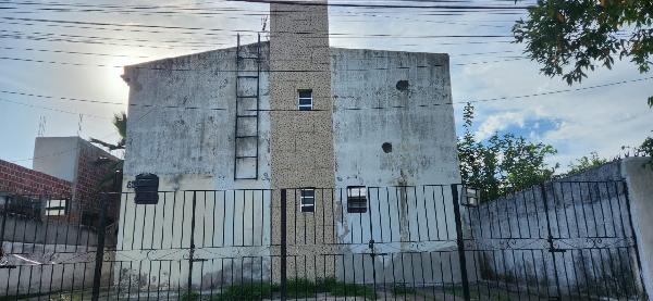 Imóvel bem localizado — Casa no Nossa Senhora do O, Paulista - PE, Nº 83, 2 quartos, 1 vaga, 377m²
