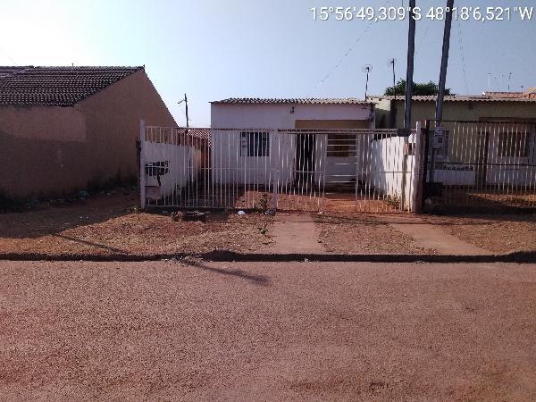 Oportunidade facilitada — Casa no Jardim Ana Beatriz I, Santo Antonio do Descoberto - GO, Apto O, 2 quartos, 210m²