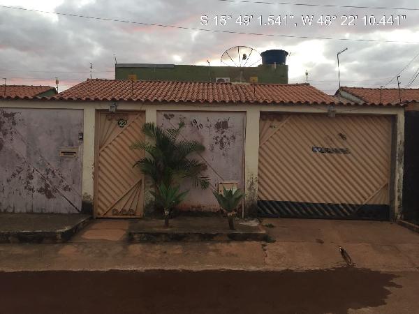 Casa, 2 quartos, 180 m² - Foto 1