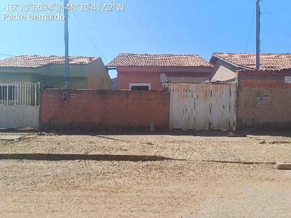 Oportunidade em destaque — Casa no Centro, Padre Bernardo - GO, N. SN QD 58, 2 quartos, 190,52m²