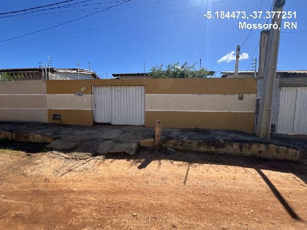 Imóvel com ótima proposta — Casa no Dix-sept Rosado, Mossoro - RN, Nº 155, 3 quartos, 1 vaga, 200,02m²
