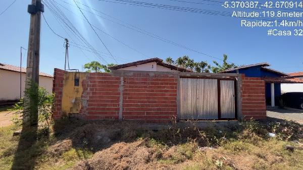 Oferta com excelente localização — Casa no Cidade Nova, Demerval Lobao - PI, Nº 155, 2 quartos, 1 vaga, 200m²