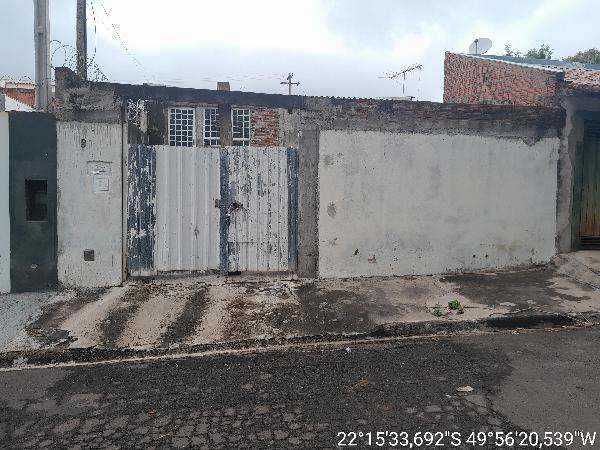 Oportunidade de investimento — Casa no Professor Antonio da Silva Penteado, Marilia - SP, Nº 87, 2 quartos, 2 vagas, 160m²