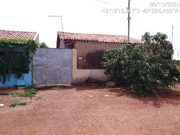Imóvel com ótimo padrão — Casa no Parque Estrela Dalva X, Luziania - GO, N. SN CS 03 LT 20 QD 569, 2 quartos, 1 vaga, 347,5m²